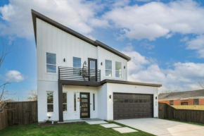 Modern and Spacious High End Home near Downtown